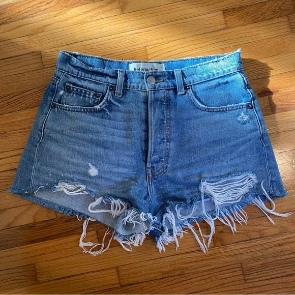 Reformation denim shorts - Picture 2 of 3